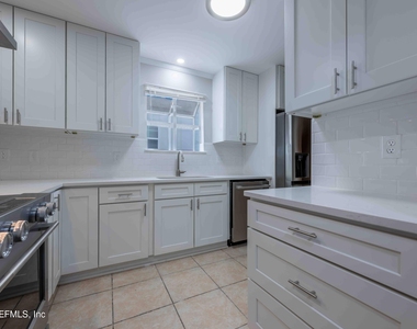 176 E East Coast Drive - Photo Thumbnail 26