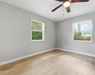 5931 Wilmar Road W - Photo Thumbnail 10