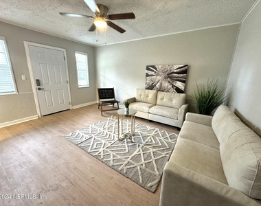 5951 Wilmar Road W - Photo Thumbnail 2