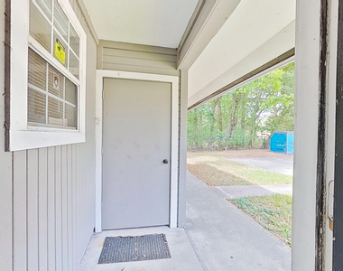 1130 Comanche Street - Photo Thumbnail 8