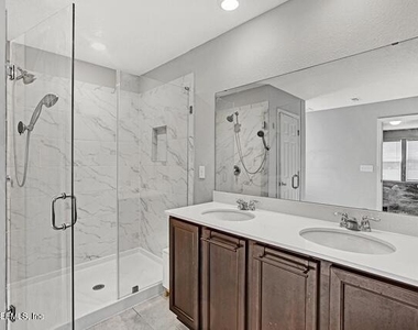 8272 Victory Crossing Boulevard - Photo Thumbnail 10
