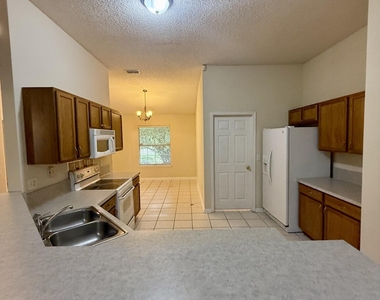 3150 Highland Grove Drive - Photo Thumbnail 8