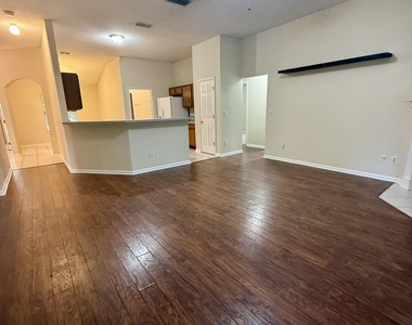 3150 Highland Grove Drive - Photo Thumbnail 5