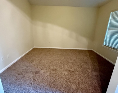 3150 Highland Grove Drive - Photo Thumbnail 36