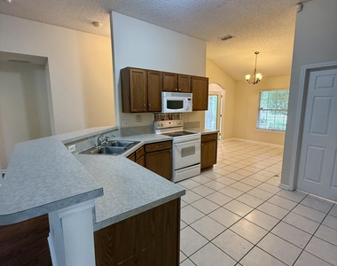 3150 Highland Grove Drive - Photo Thumbnail 7