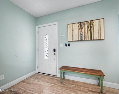 719 South Shores Road - Photo Thumbnail 23