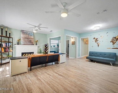 719 South Shores Road - Photo Thumbnail 24