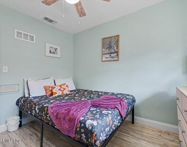 719 South Shores Road - Photo Thumbnail 48