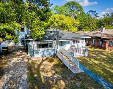 719 South Shores Road - Photo Thumbnail 54