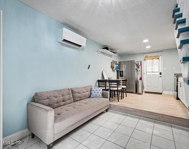 719 South Shores Road - Photo Thumbnail 15