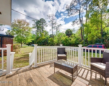 719 South Shores Road - Photo Thumbnail 5