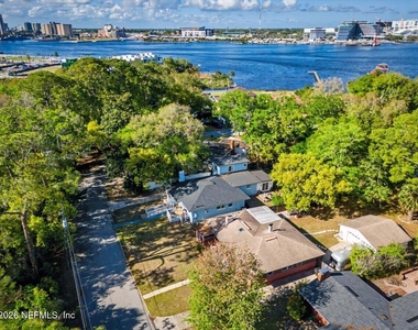 719 South Shores Road - Photo Thumbnail 60