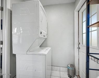 719 South Shores Road - Photo Thumbnail 22