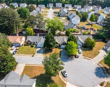 2110 Racquet Club Circle - Photo Thumbnail 43