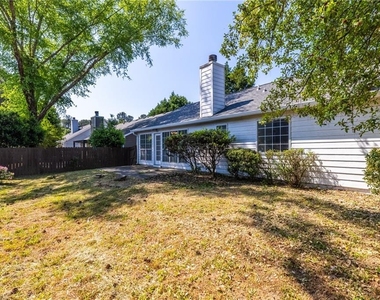 2110 Racquet Club Circle - Photo Thumbnail 34