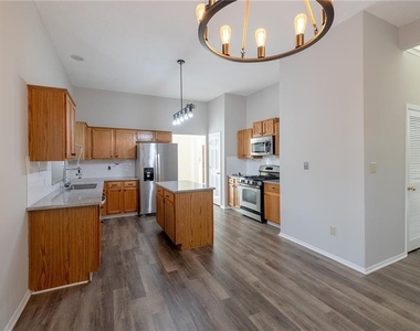 10950 Pinehigh Drive - Photo Thumbnail 7