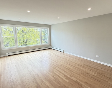 3658 N Laramie Avenue - Photo Thumbnail 2