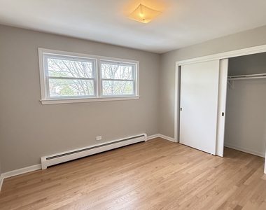 3658 N Laramie Avenue - Photo Thumbnail 6