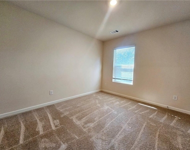 306 Walnut Grove Way - Photo Thumbnail 25