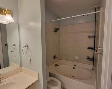 3334 Peachtree Road Ne - Photo Thumbnail 8
