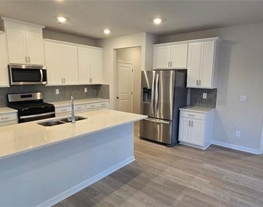 186 Meander Drive - Photo Thumbnail 4
