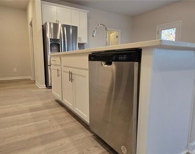 186 Meander Drive - Photo Thumbnail 7