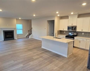186 Meander Drive - Photo Thumbnail 2