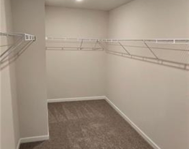 186 Meander Drive - Photo Thumbnail 14