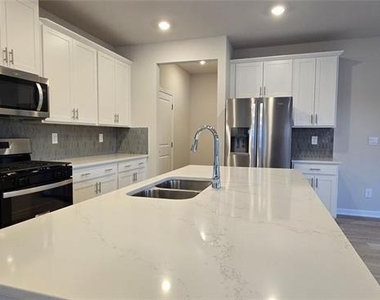 186 Meander Drive - Photo Thumbnail 6