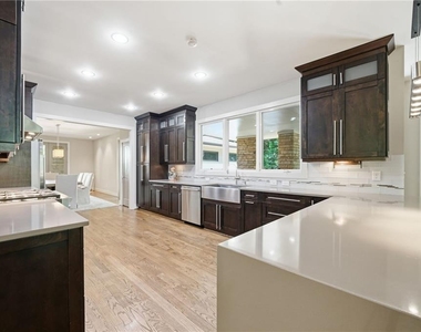 4373 Wieuca Road Ne - Photo Thumbnail 5