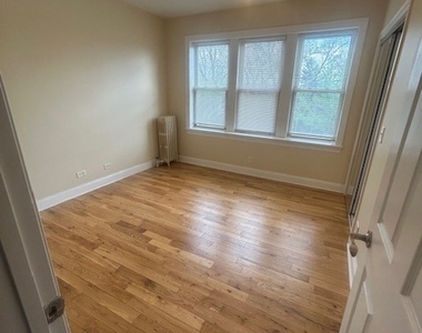 4554 W George Street - Photo Thumbnail 7