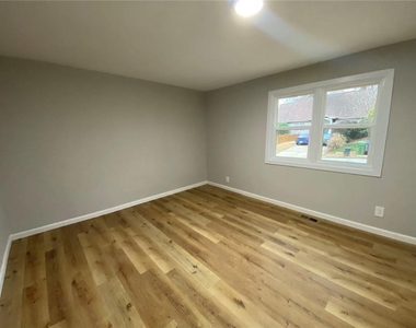 951 Tilden Street Nw - Photo Thumbnail 3