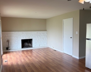 713 Essex Avenue - Photo Thumbnail 14