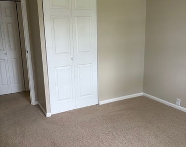 713 Essex Avenue - Photo Thumbnail 7