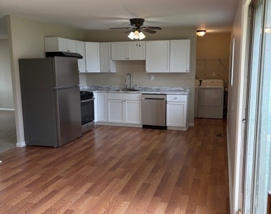 713 Essex Avenue - Photo Thumbnail 15