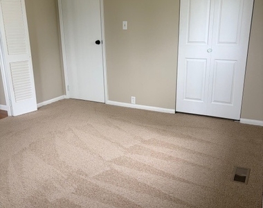 713 Essex Avenue - Photo Thumbnail 11