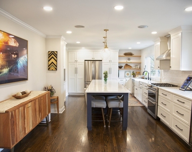 2s316 Arrowhead Drive - Photo Thumbnail 3