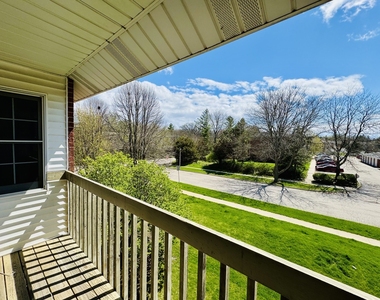 531 Leah Lane - Photo Thumbnail 9