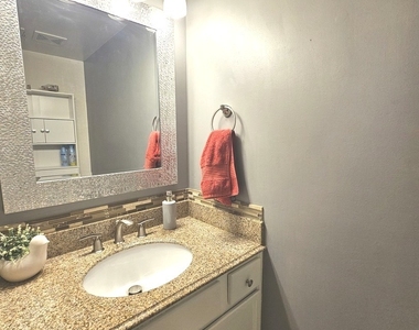 579 Scott Lane - Photo Thumbnail 9
