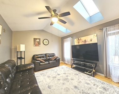 579 Scott Lane - Photo Thumbnail 13