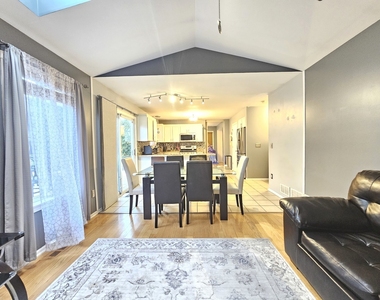 579 Scott Lane - Photo Thumbnail 15