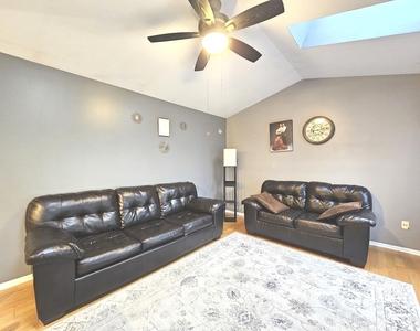 579 Scott Lane - Photo Thumbnail 12
