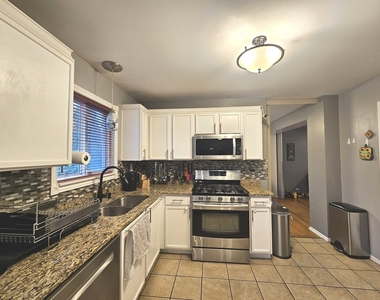 579 Scott Lane - Photo Thumbnail 19
