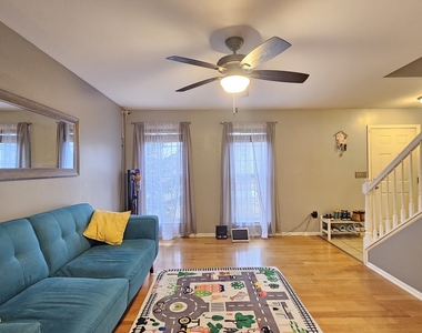 579 Scott Lane - Photo Thumbnail 3