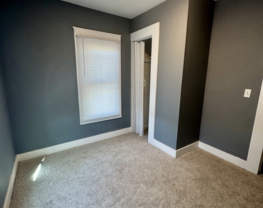616 E 6th Street - Photo Thumbnail 7