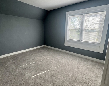 616 E 6th Street - Photo Thumbnail 10
