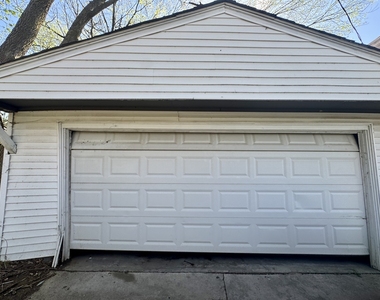 616 E 6th Street - Photo Thumbnail 12