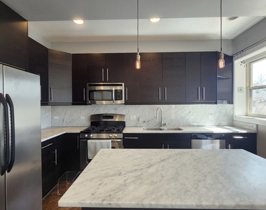 3900 W Cornelia Avenue - Photo Thumbnail 9