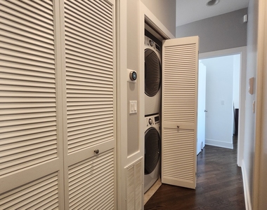 3900 W Cornelia Avenue - Photo Thumbnail 23