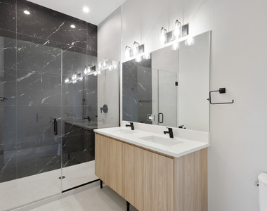 2505 W Farragut Avenue - Photo Thumbnail 14
